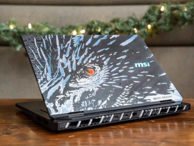 MSI Titan 18 HX Dragon Edition tại CES 2025