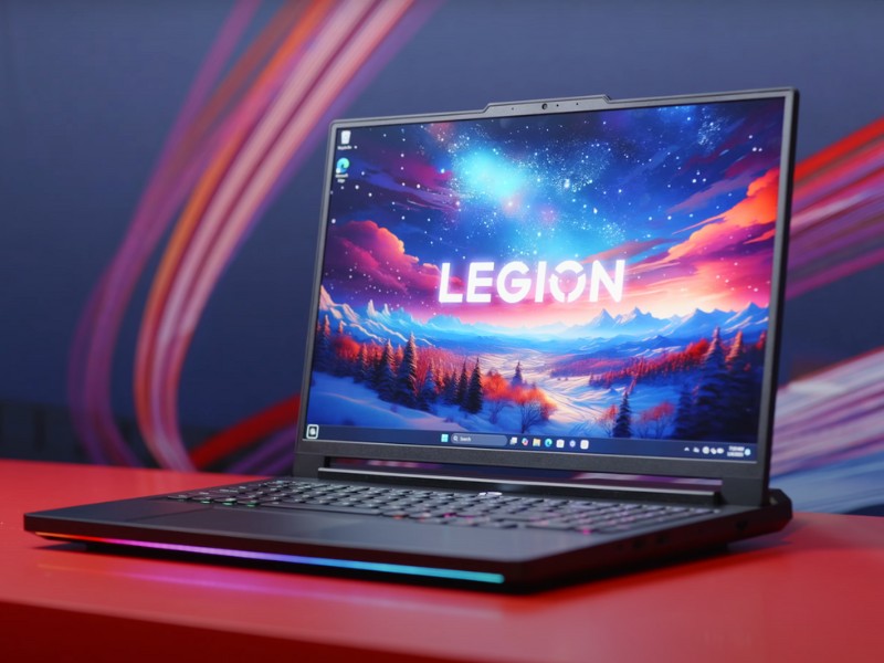 Laptop gaming Lenovo 10th-gen Legion Pro 7i với hiệu năng AI cực khủng